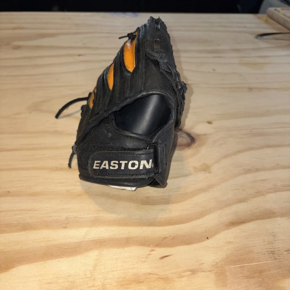 Easton 9.5 Inch Pattern‎ EKP95 Z Flex Baseball Glove Youth RHT
